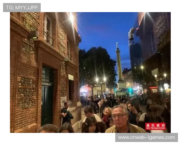 球迷热情参与图卢兹俱乐部开放日活动