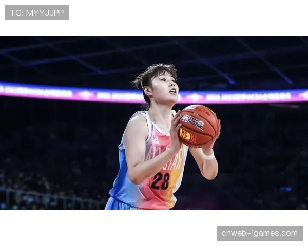 火花队主力控卫李月汝因脚踝扭伤缺阵,球队攻防转换枢纽受损 火花队主力控卫李月汝因脚踝扭伤缺阵,球队攻防转换枢纽受损